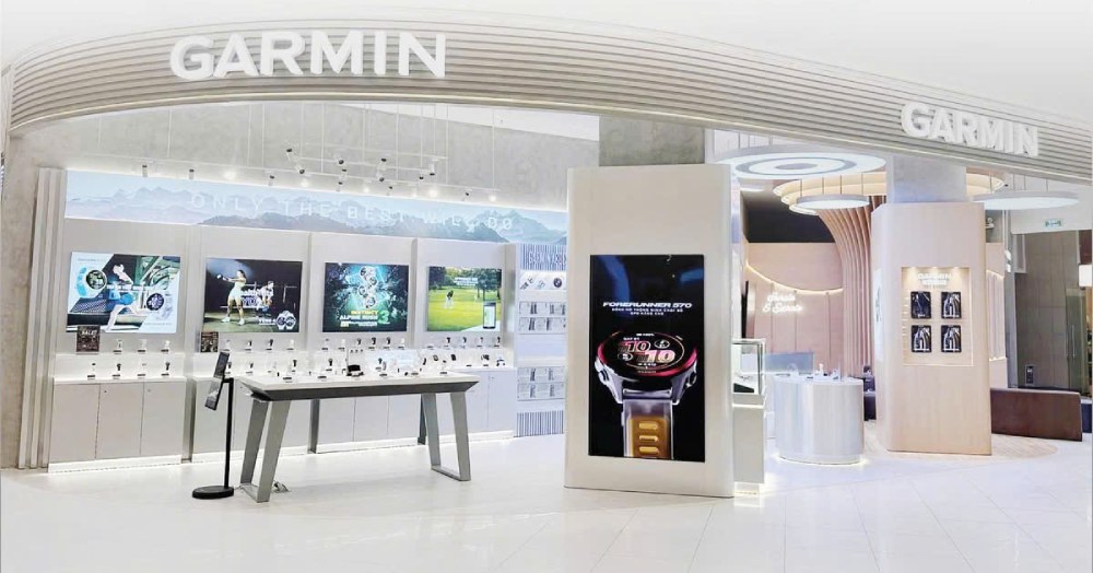 Hộp đèn không viền được sử dụng phổ biến tại các cửa hàng hiện đại như Garmin